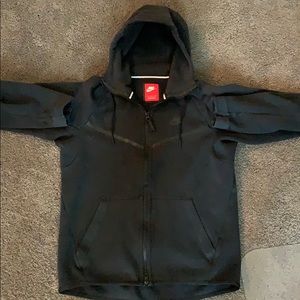 Black Nike Fleece Tech zippier jacket